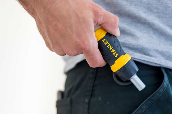 Afbeeldingen van STANLEY Multibit Stubby Schroevendraaier met ratel 0-66-358