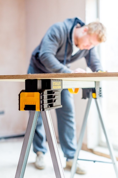Afbeeldingen van STANLEY FATMAX® Zaagbok + Lijmklemmen